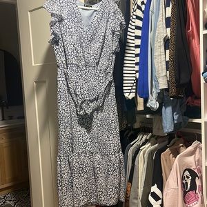 Pretty garden midi cheetah dress